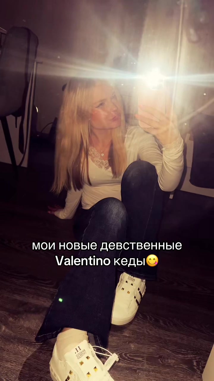 @blondinka