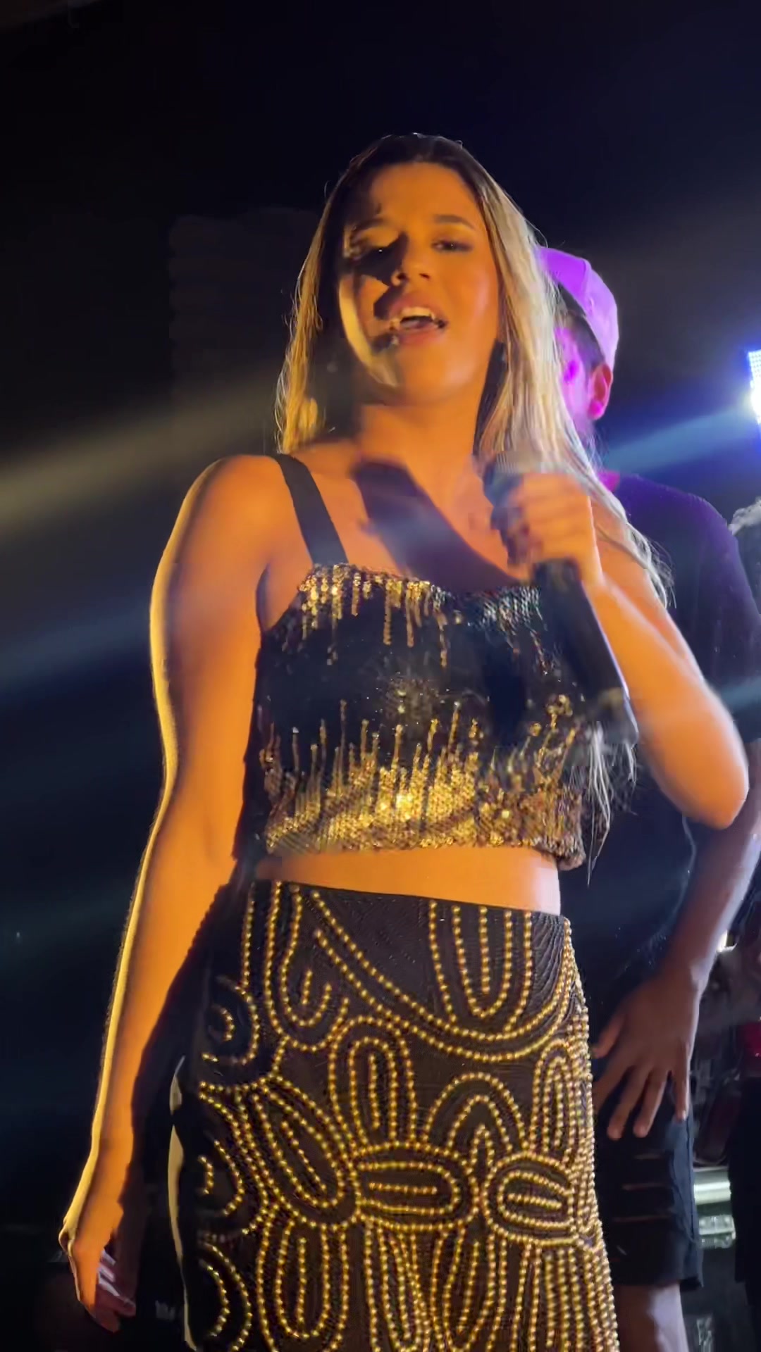 @yasminsensacão