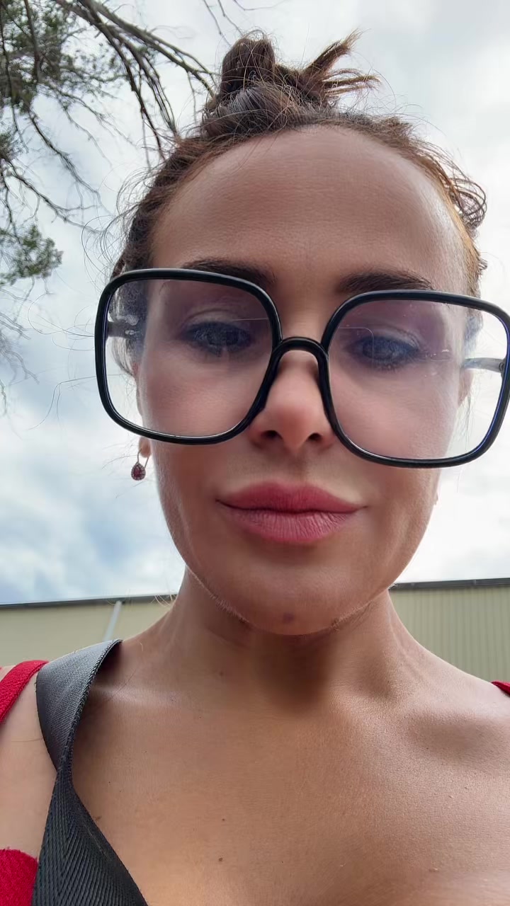 @Иса