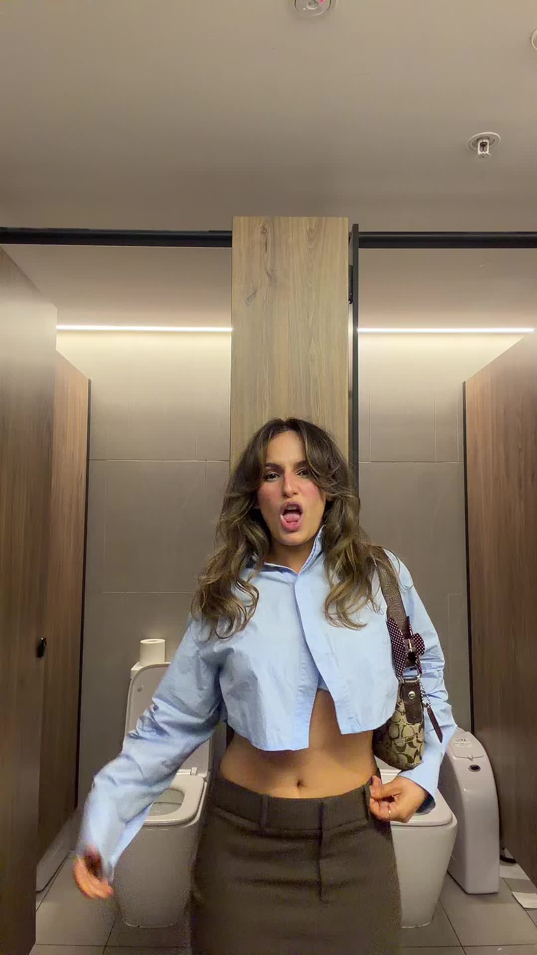 @shaniavallelonga