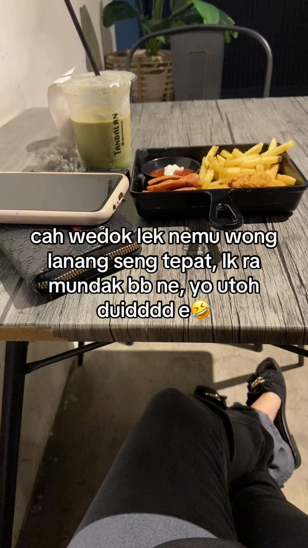 @🧚🏻&zwj;♀️