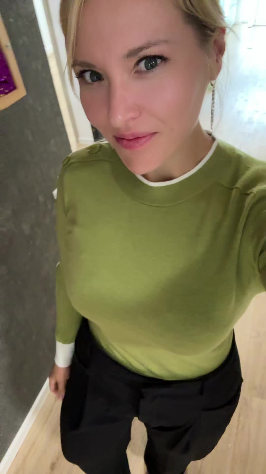 @Anika_Carina🦅