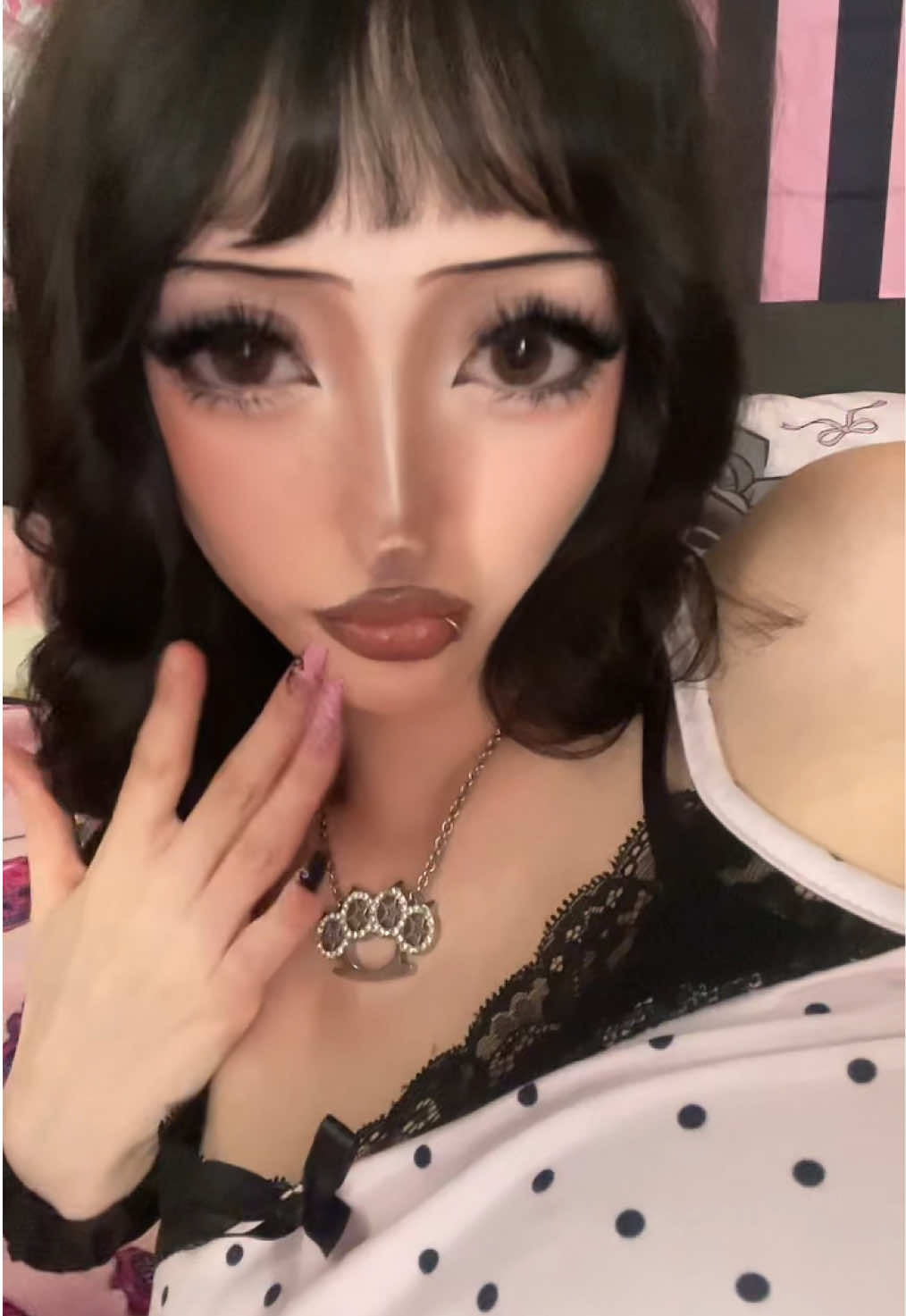 @Luzi ໒꒱