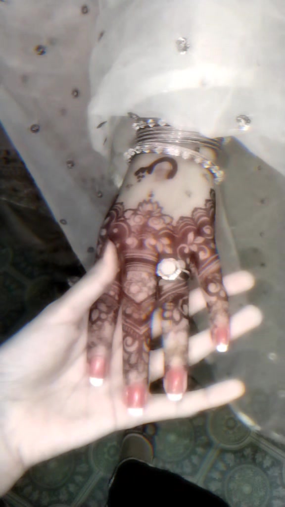 @<•♡~`Princess`~♡•>👑💝