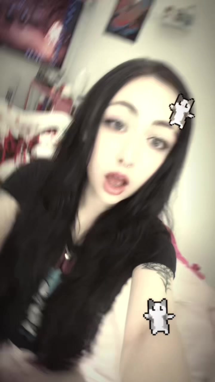 @Juli 🦇