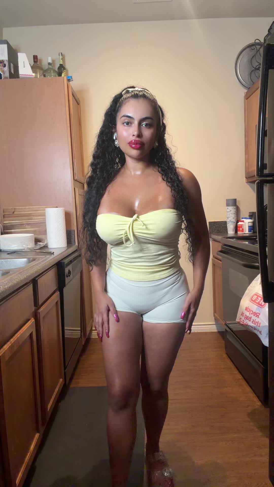 @chavellasexy