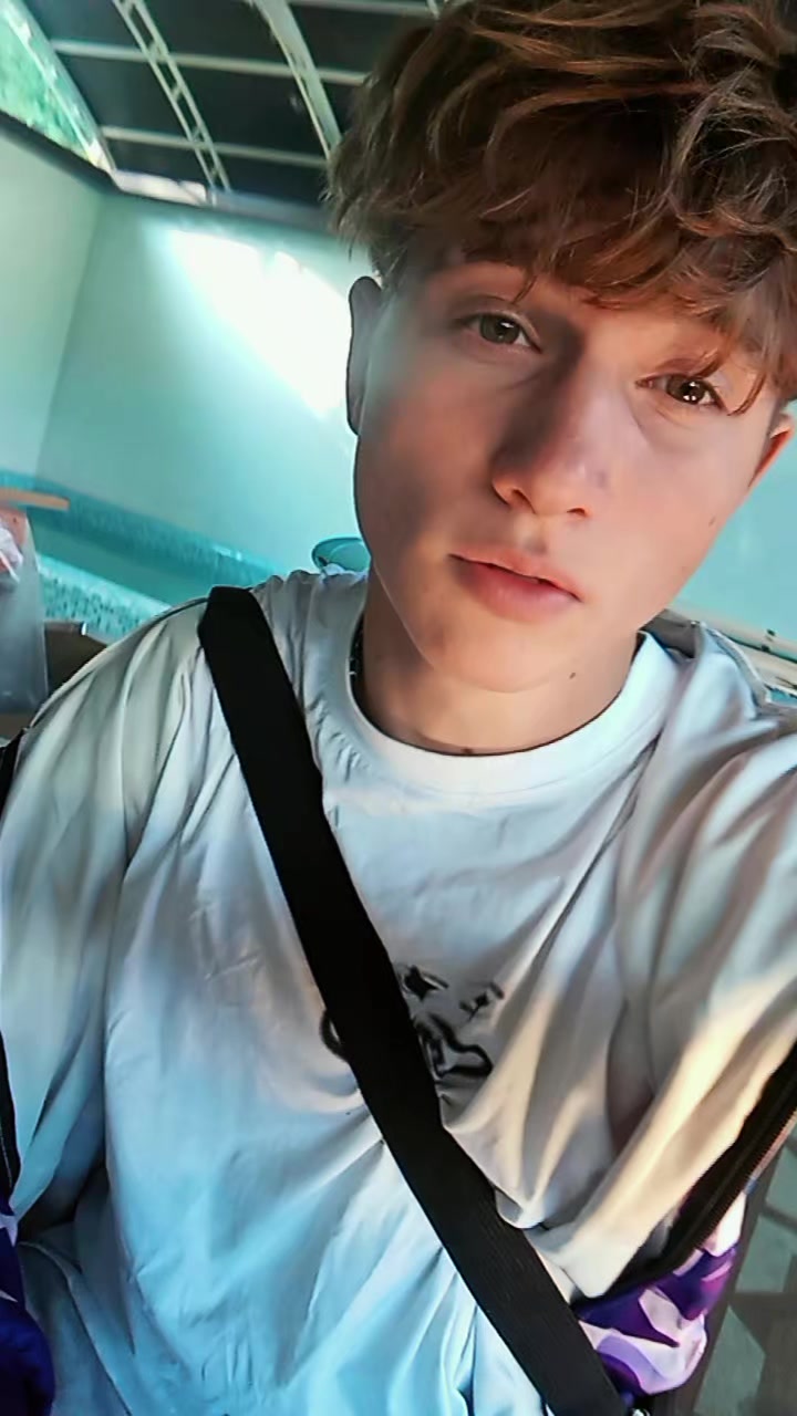 @32    ꜱᴀɴɪᴏᴋ ✵