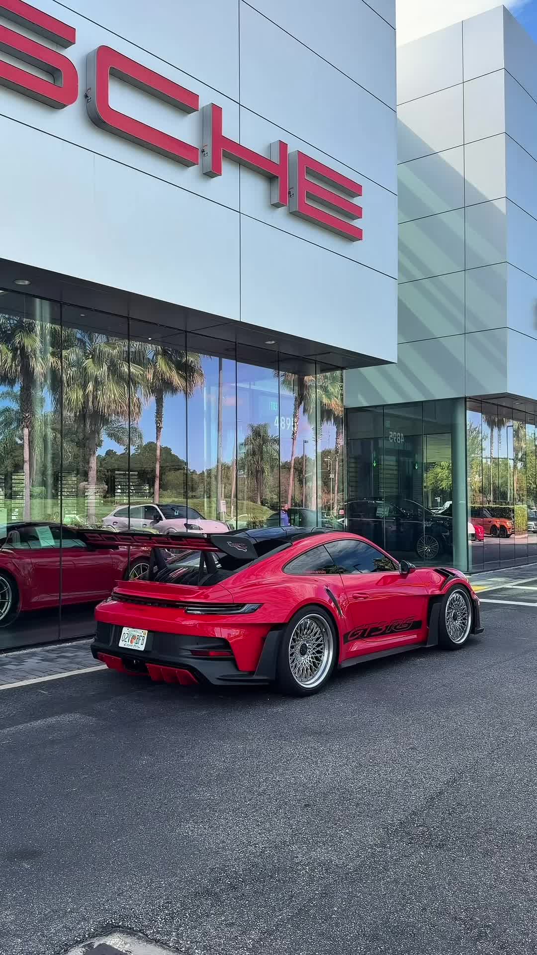 @supercarvicky