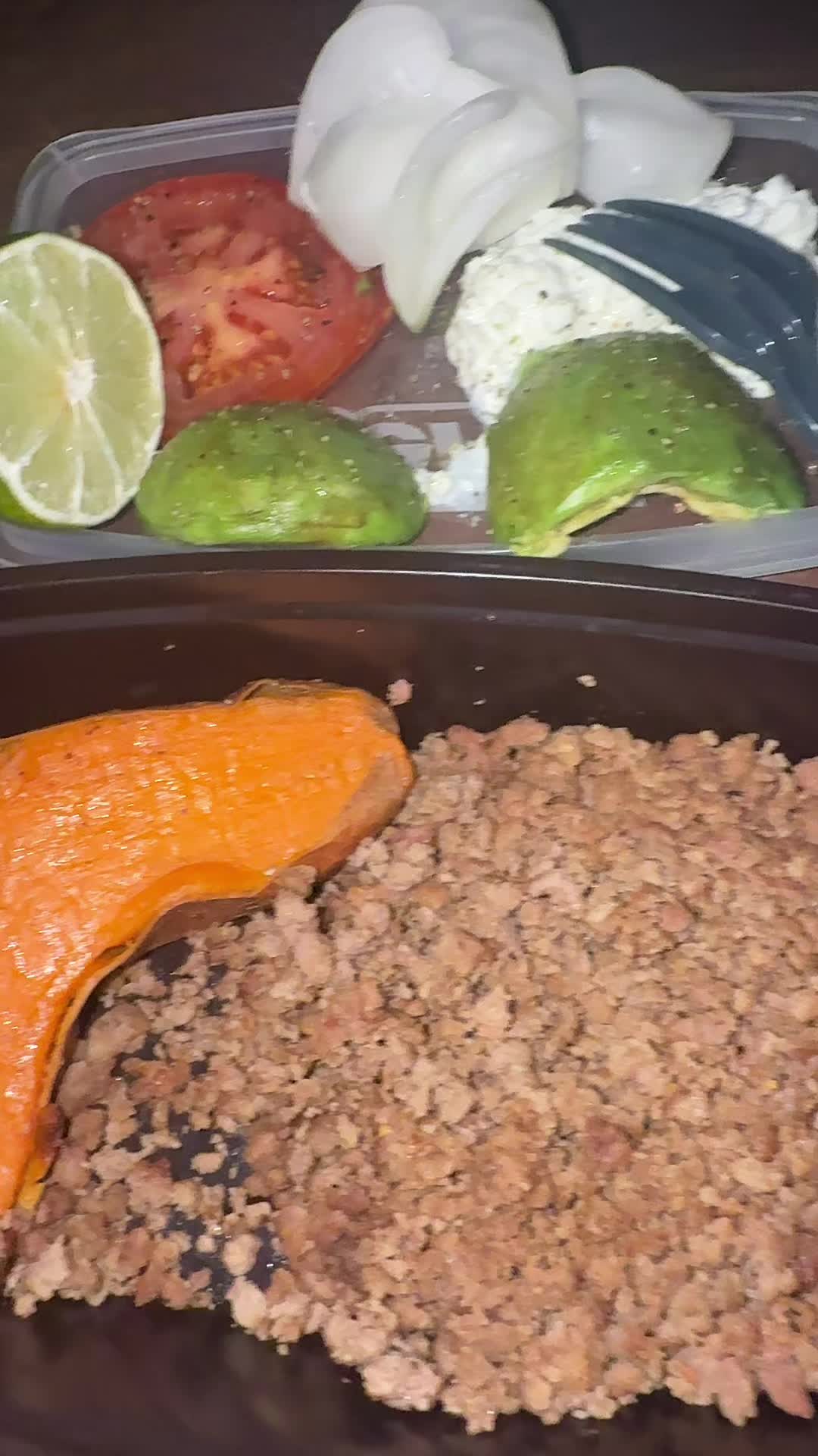 @Juanelezel