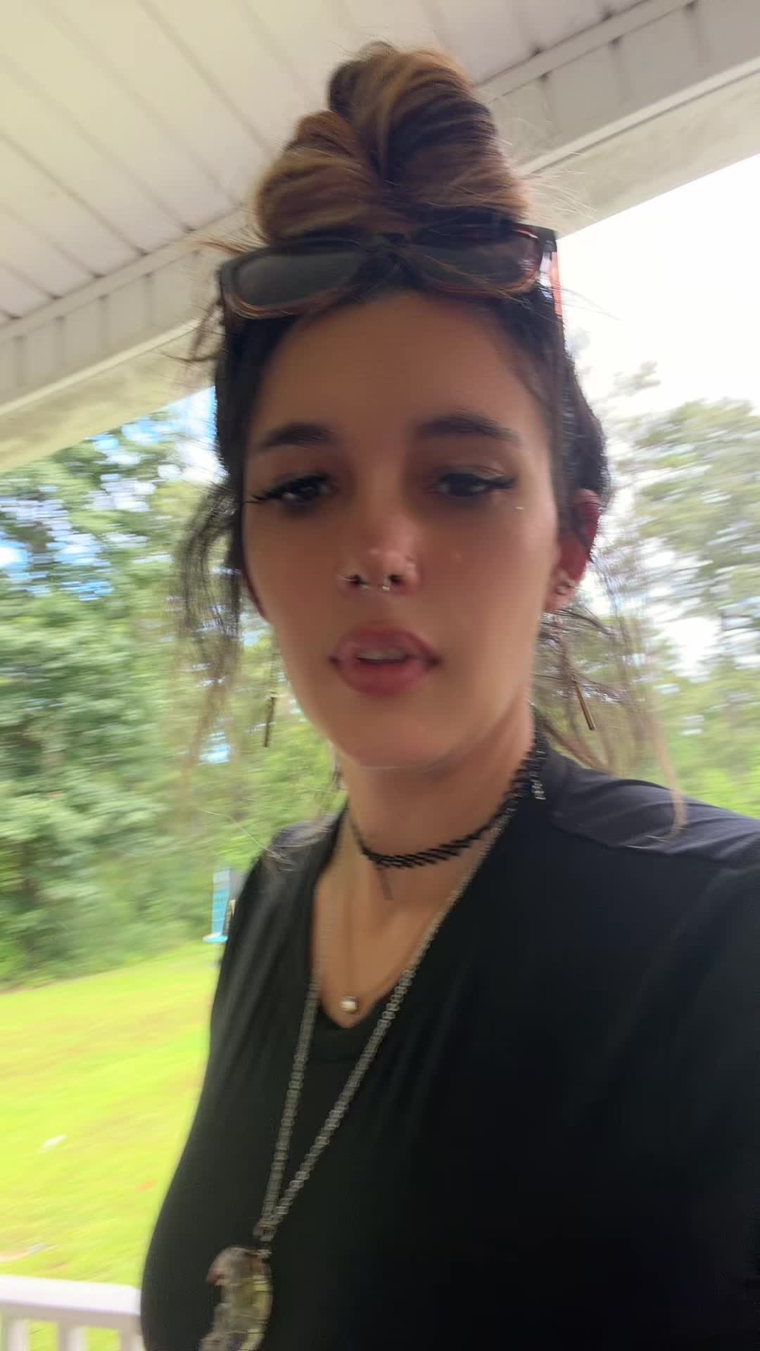 @Witchyshittt