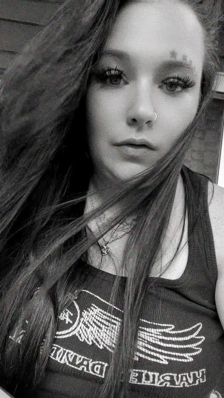 @savagesoberlauren