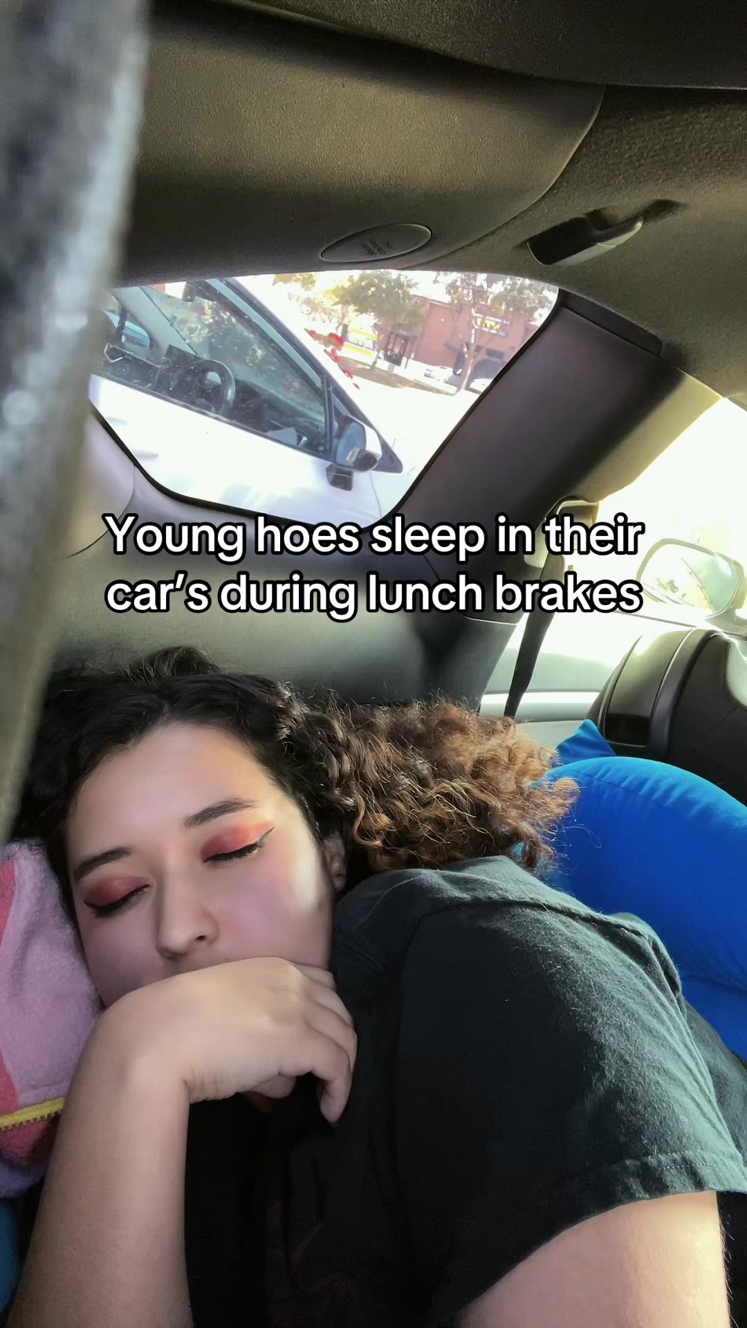 @xox_nerdynikki_xox
