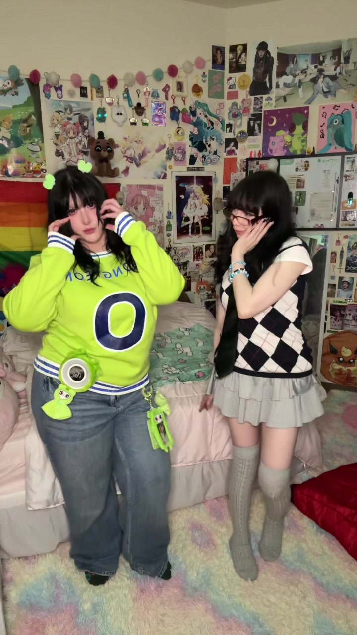@\( &acute; ▽ ` )/ ☆彡