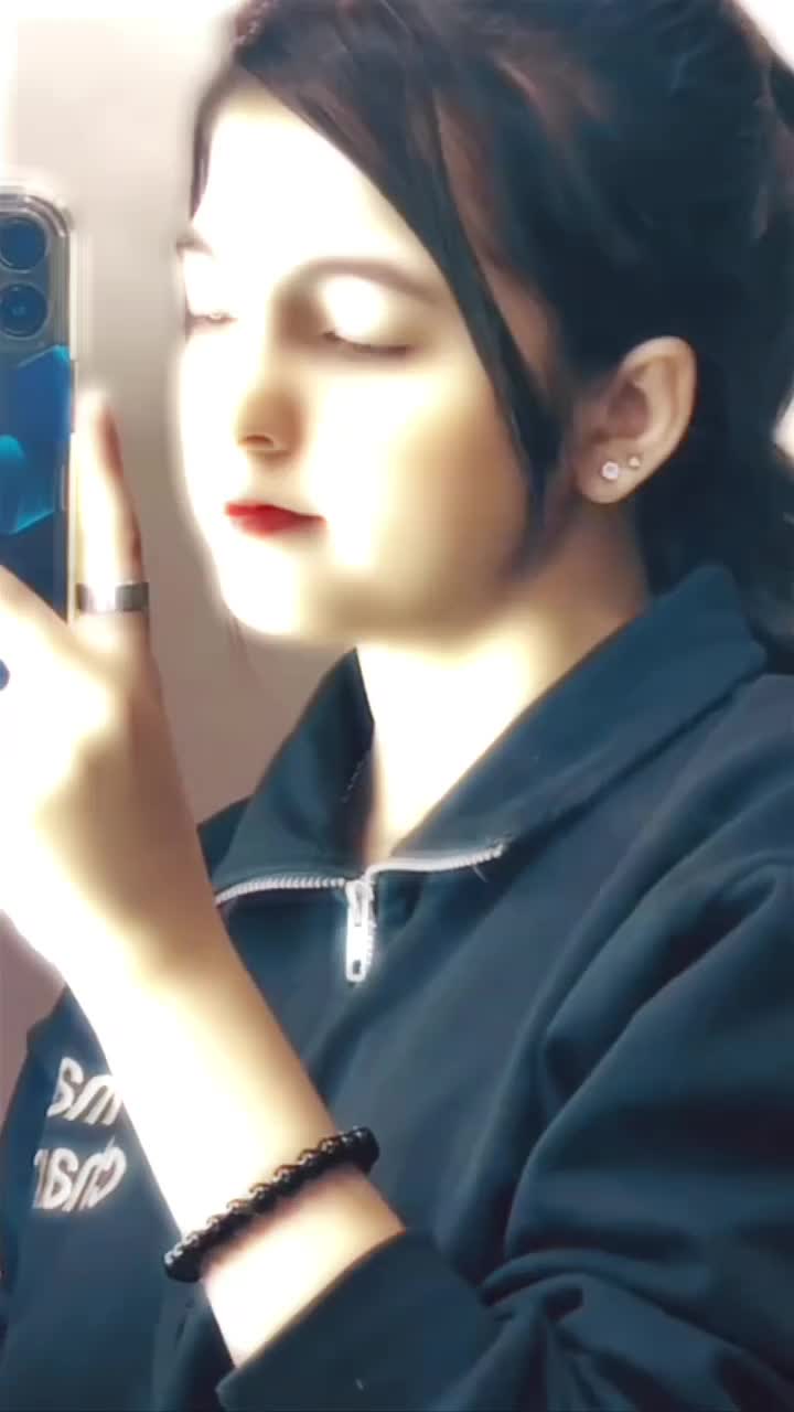 @𝐌𝐢𝐬𝐬 𝐌𝐞𝐞𝐫𝐚𝐛