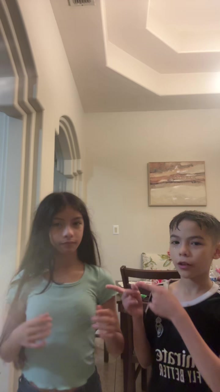 @Elizonditos