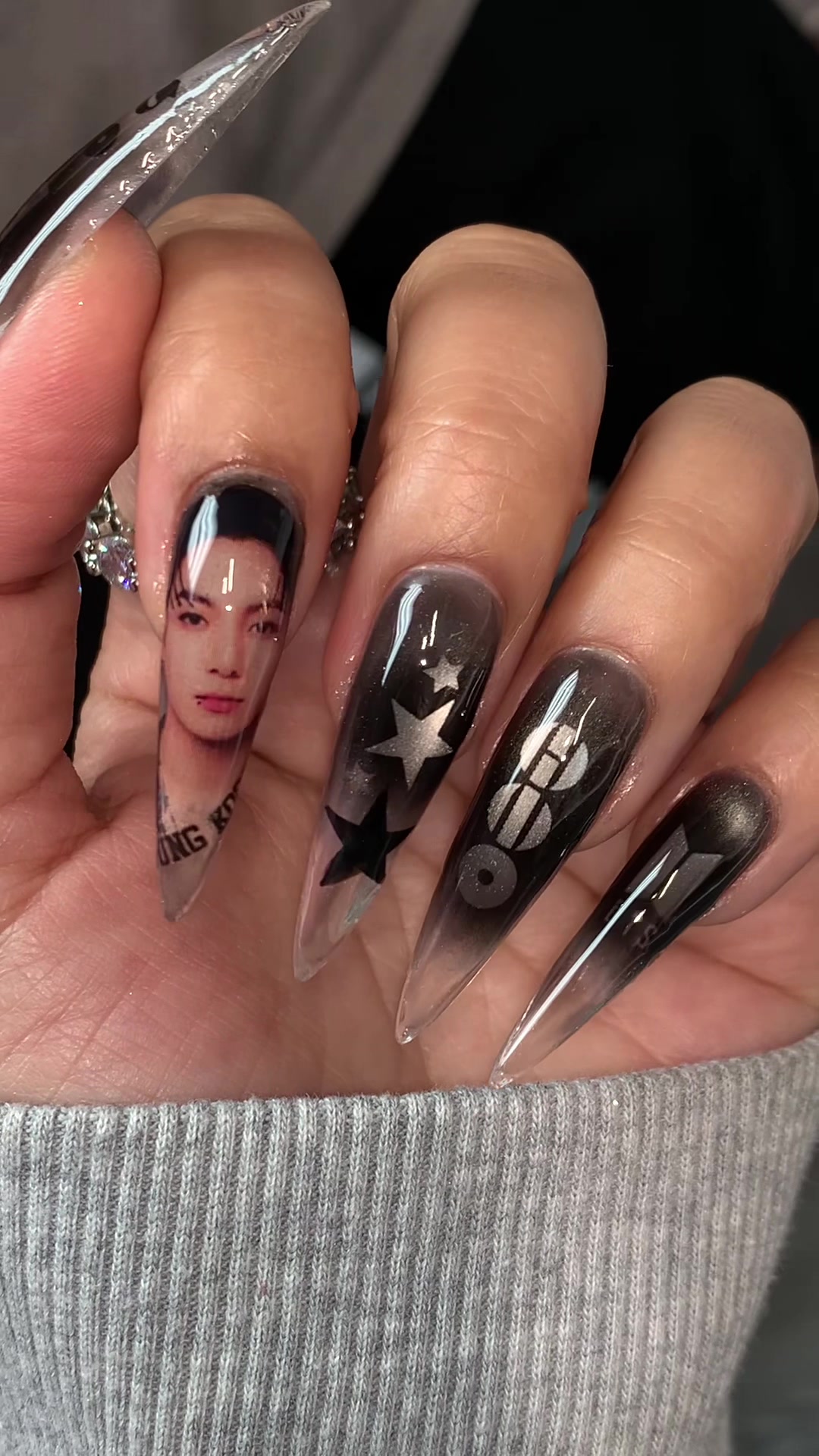@Riya's Nails