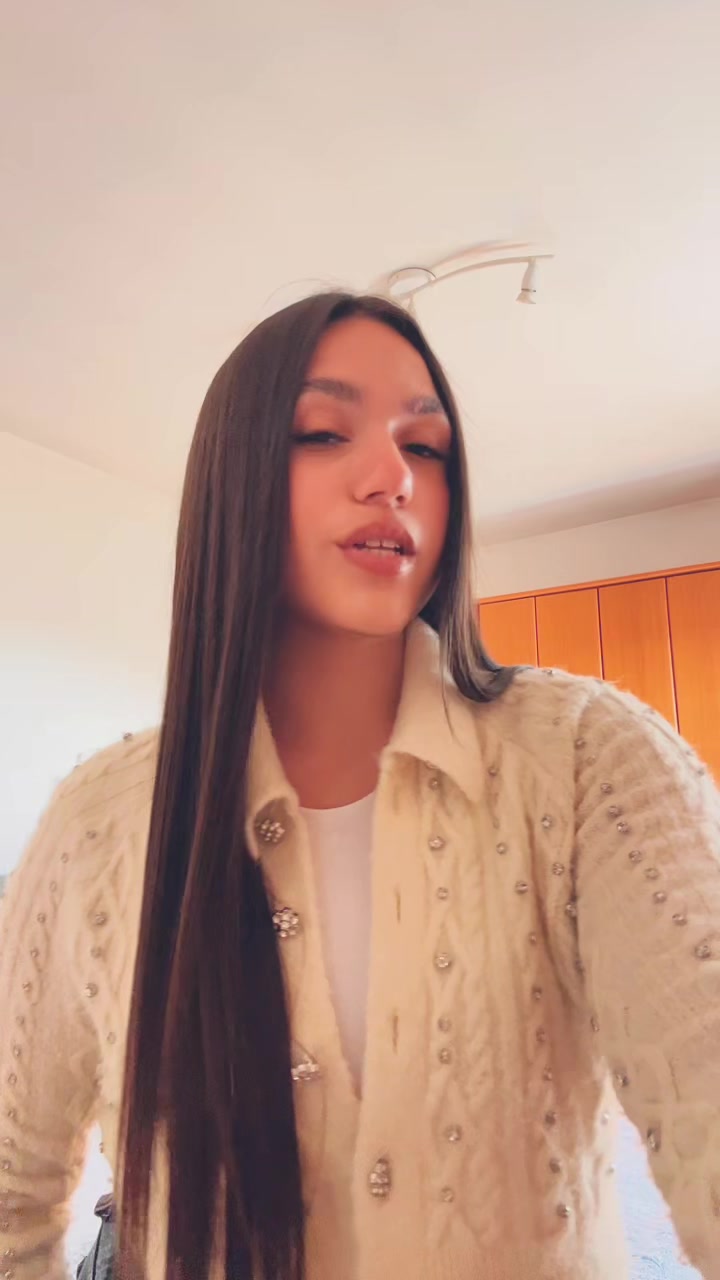 @𝔍