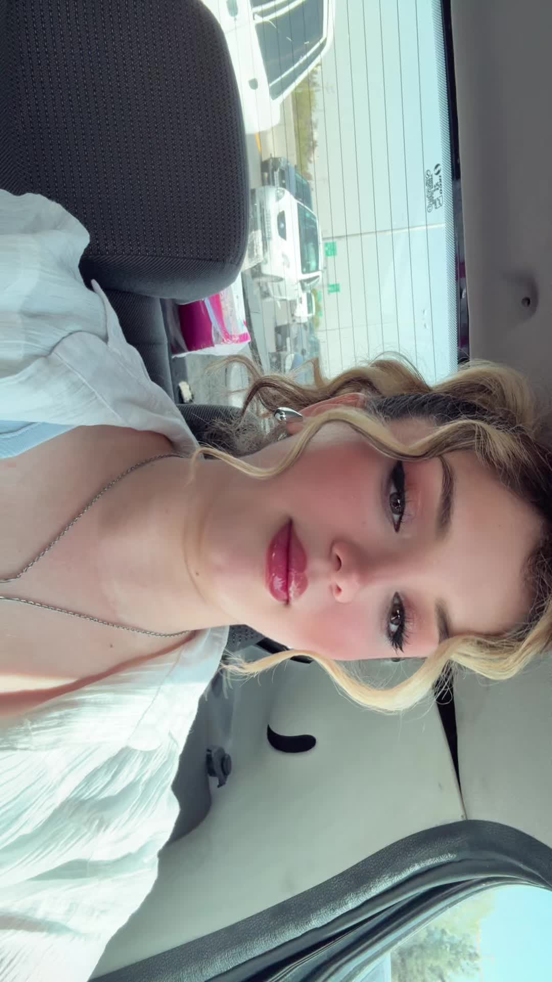 @Anahitaque