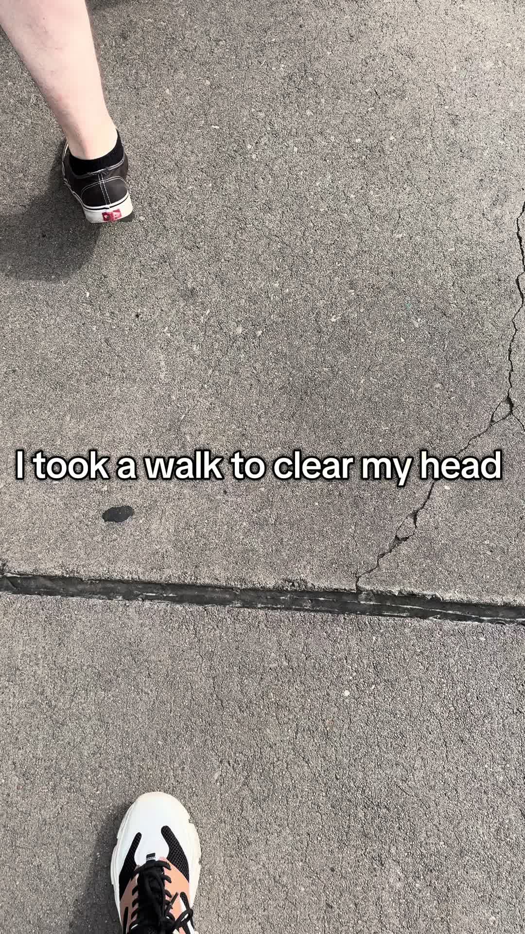 @Caitlyn || SAHM 🤍🦋🎶