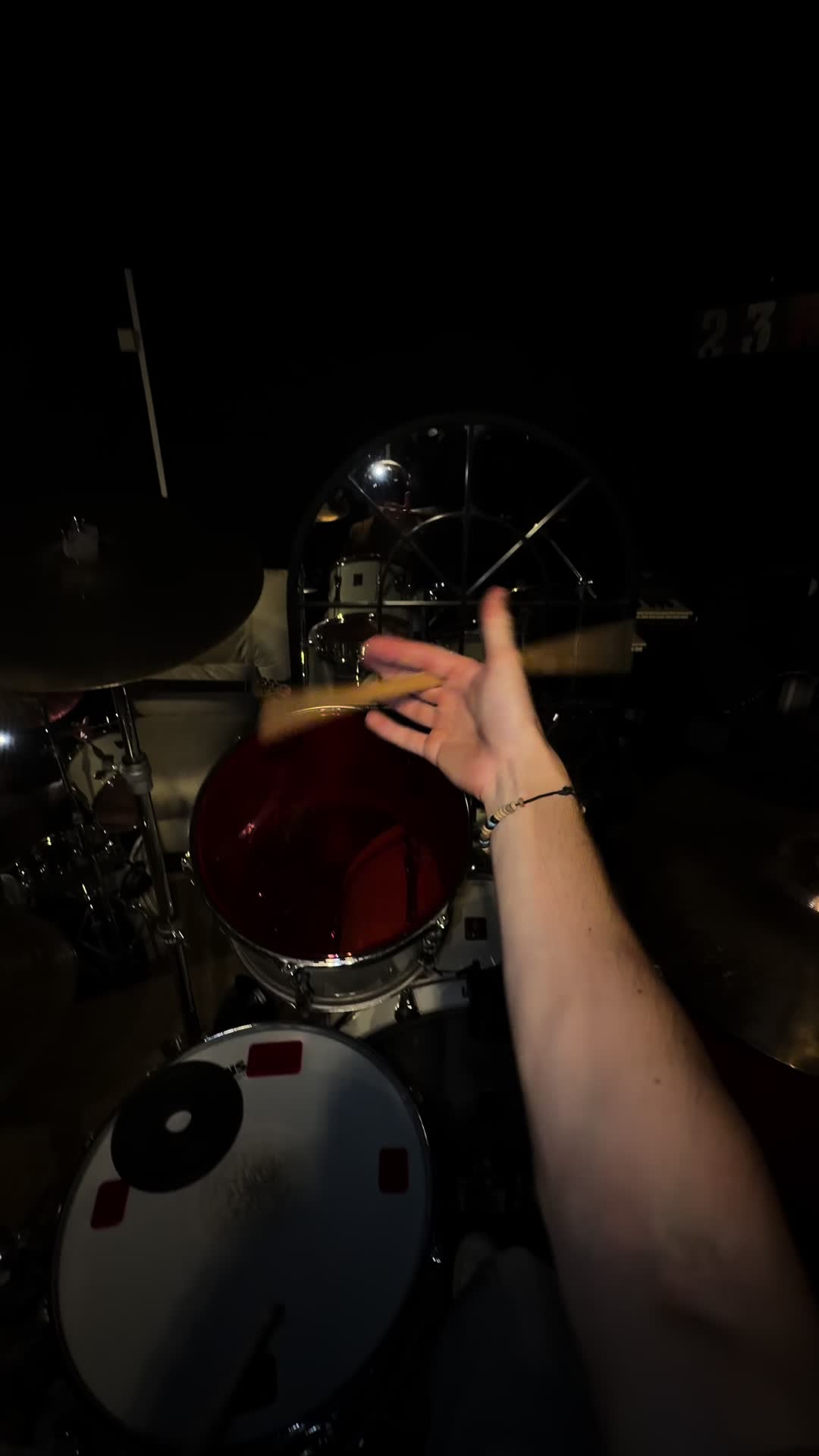 @axel.drum