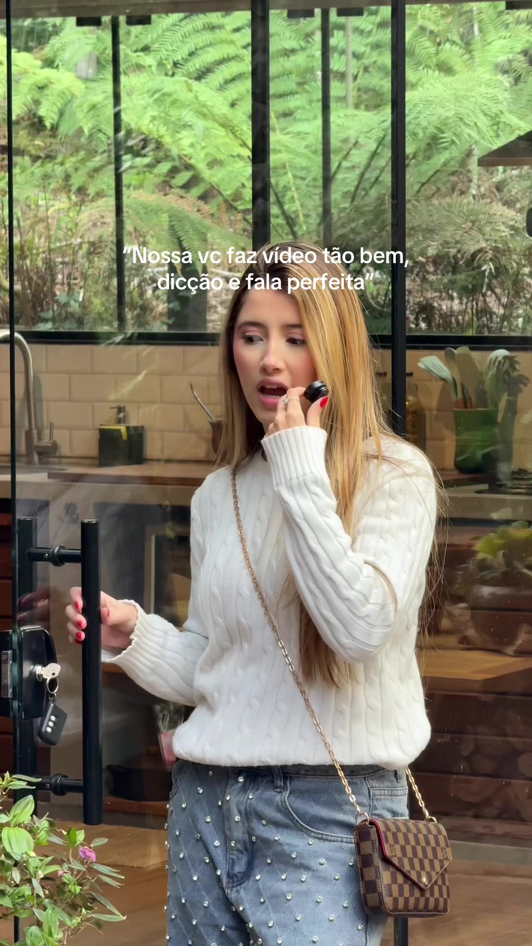 @laura