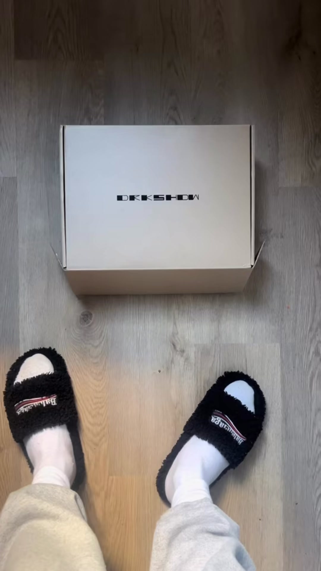 @️