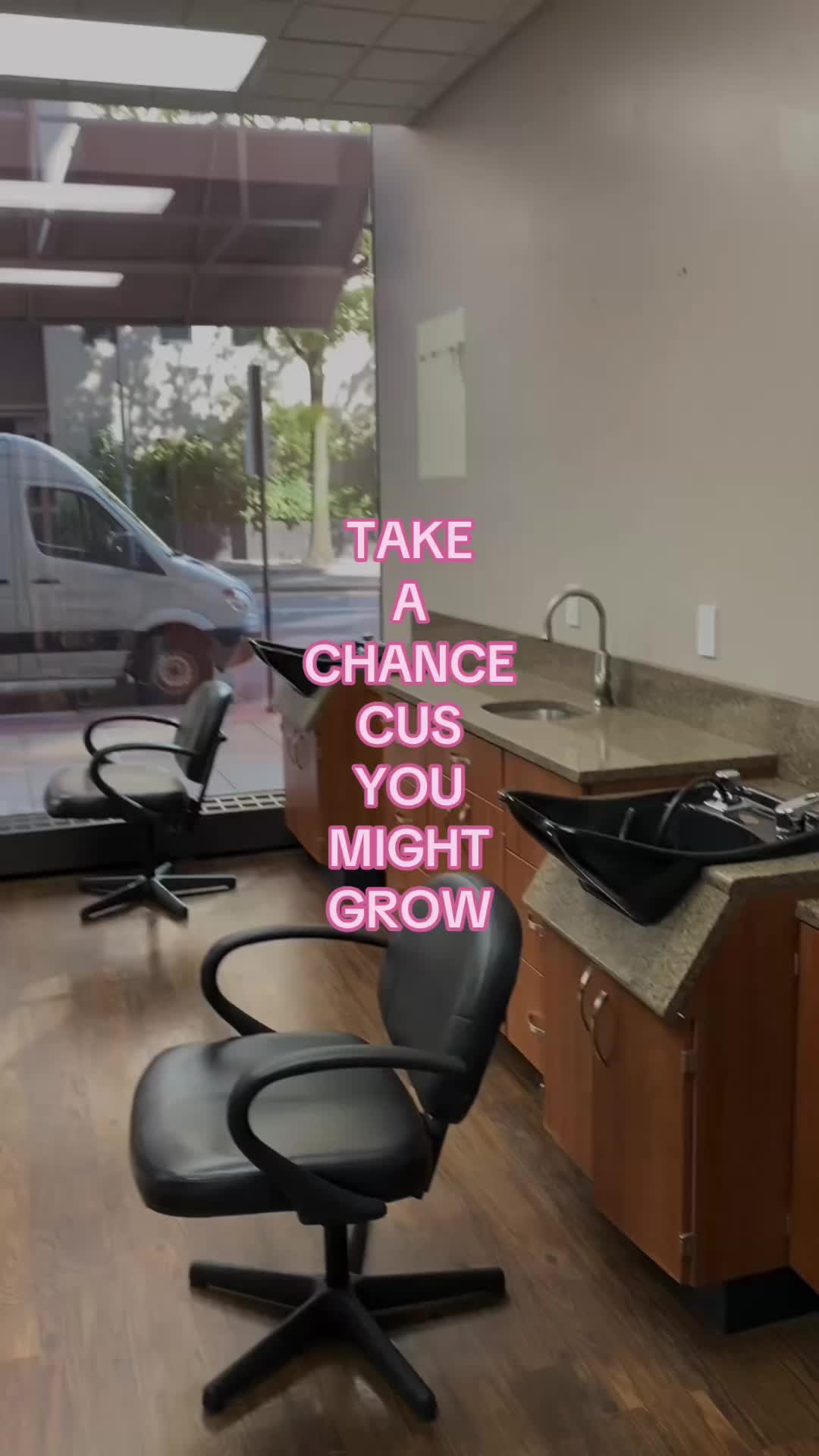@Yourhairgirlashley