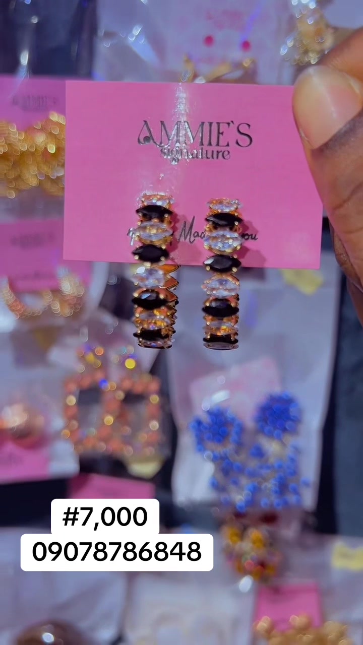 @Ammiesignature jewelry/makeup