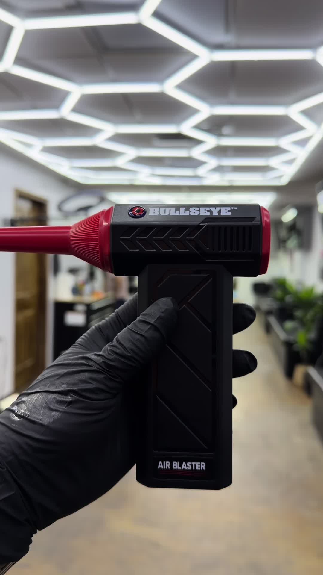 @Jisai Barber
