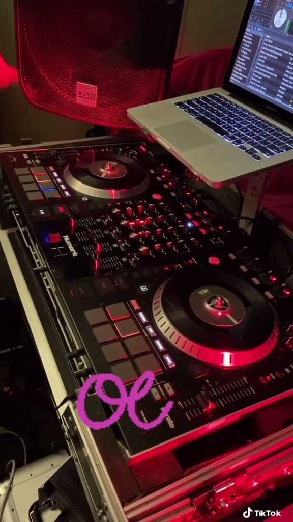 @DJ V