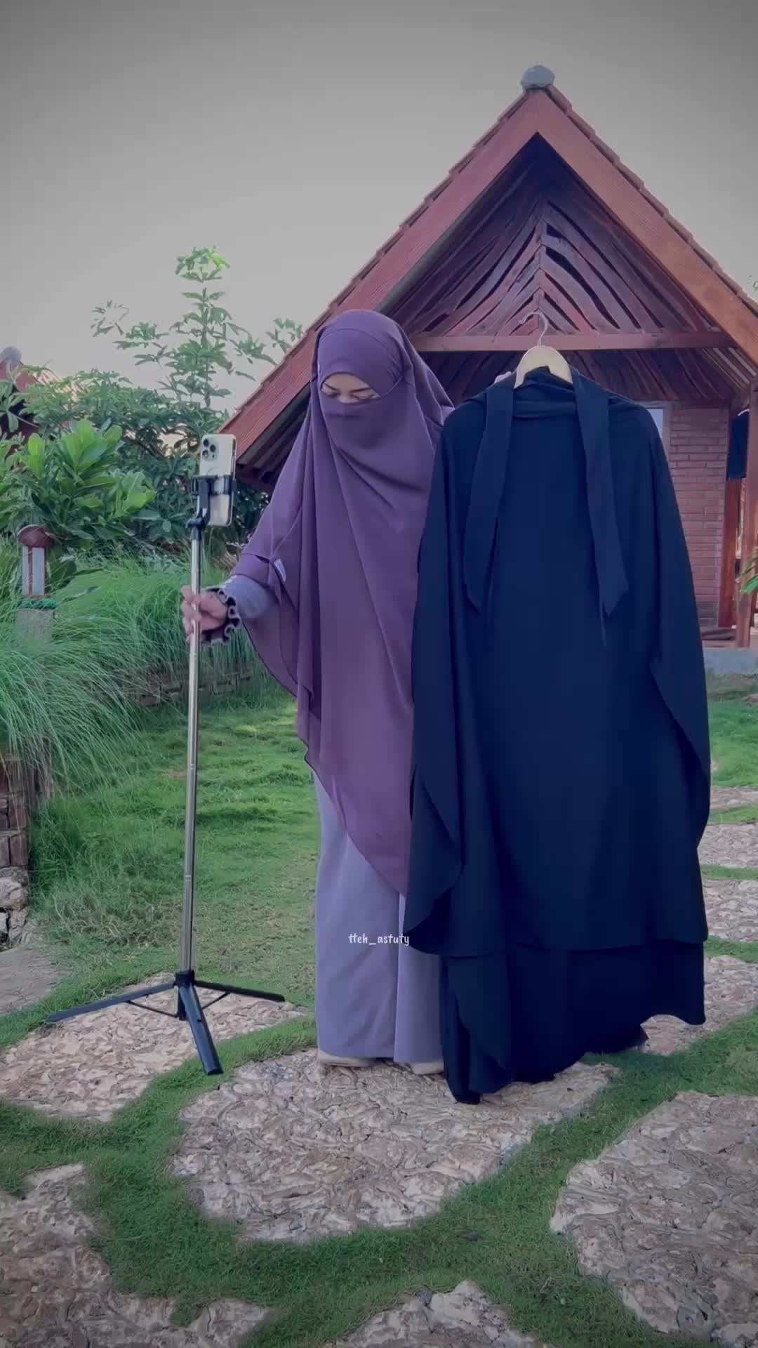 @astuty | alfajar