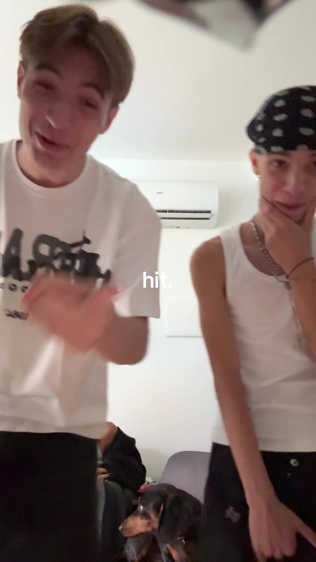 @Reskyu