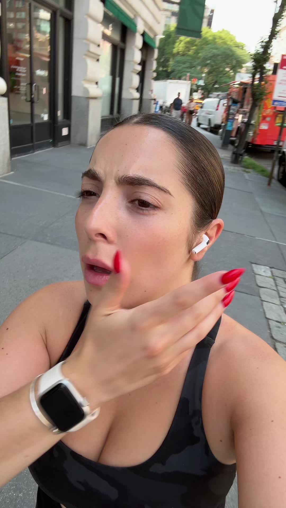 @oliviaderbs