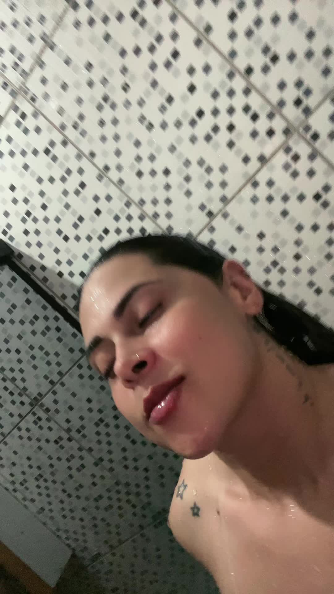 @MAI MUNIZ