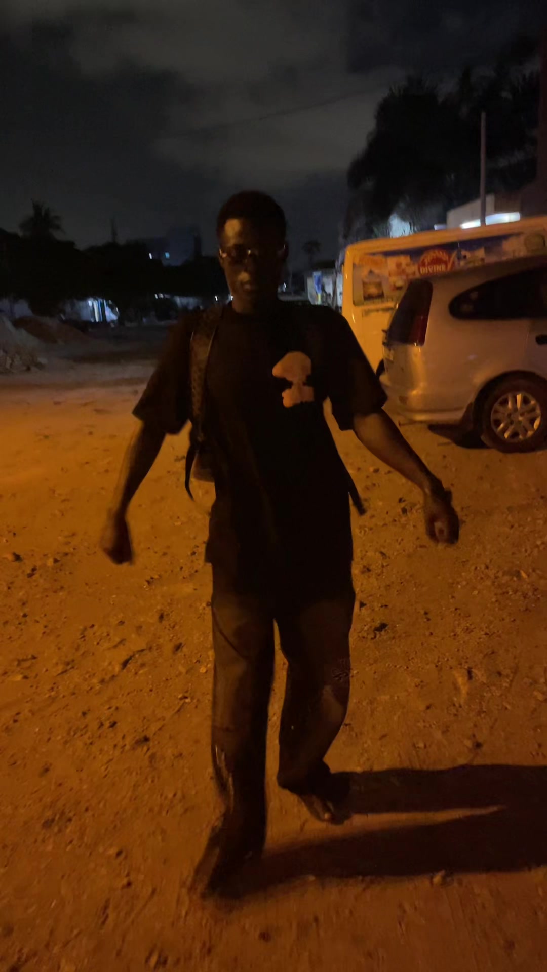 @LA MANO DU 229🚫🦵🏾