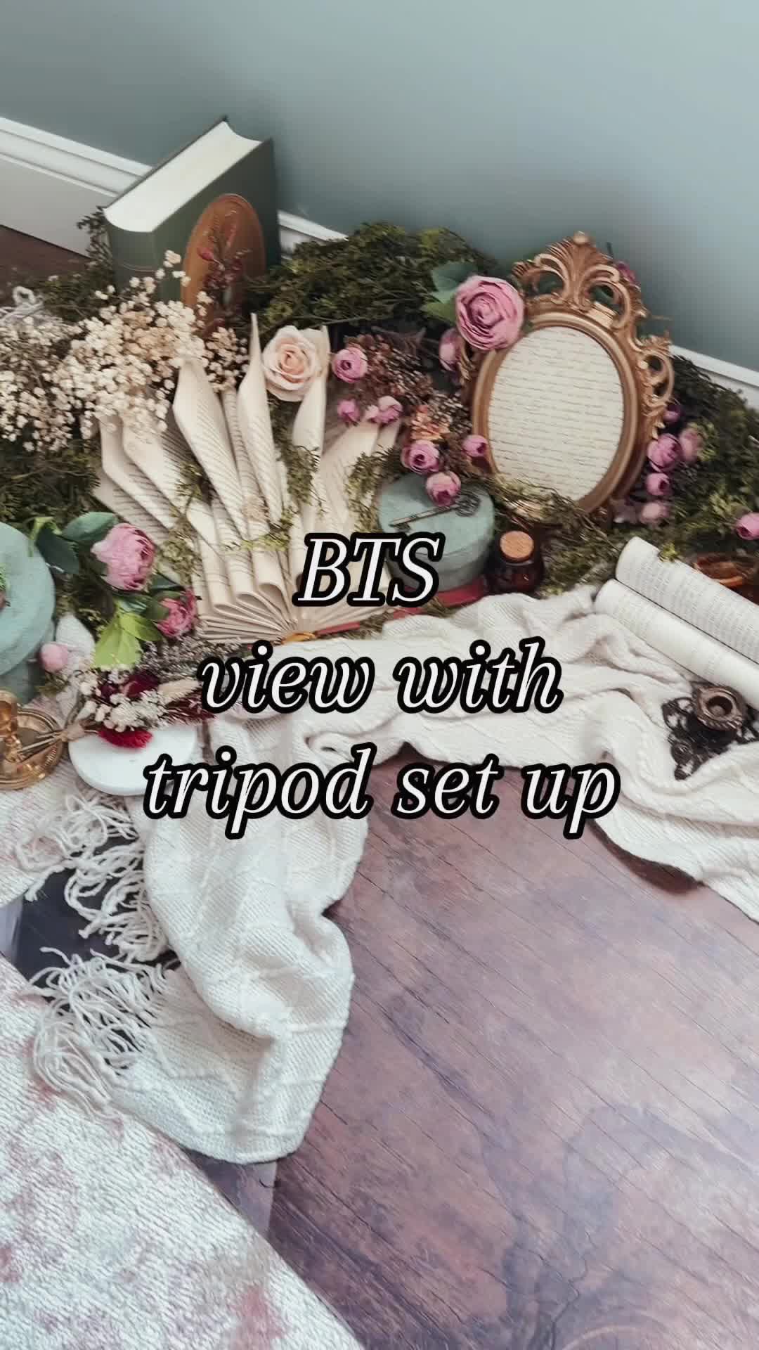 @the.bookish.coven