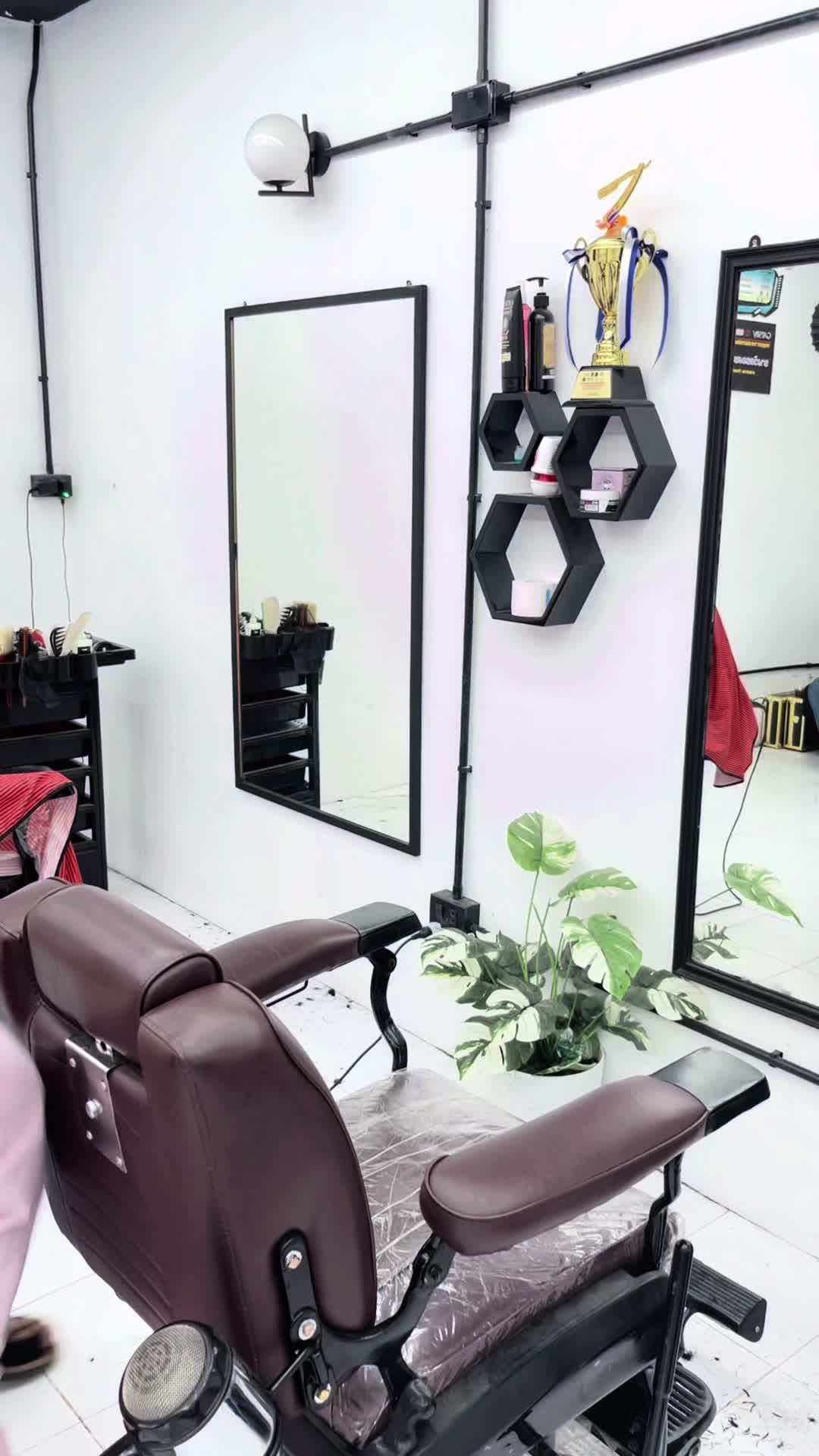 @YEEBARBER