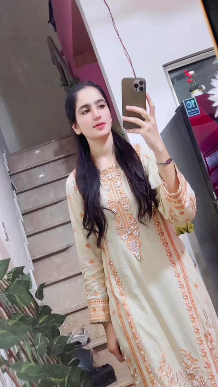@Muneeba khan⭐️