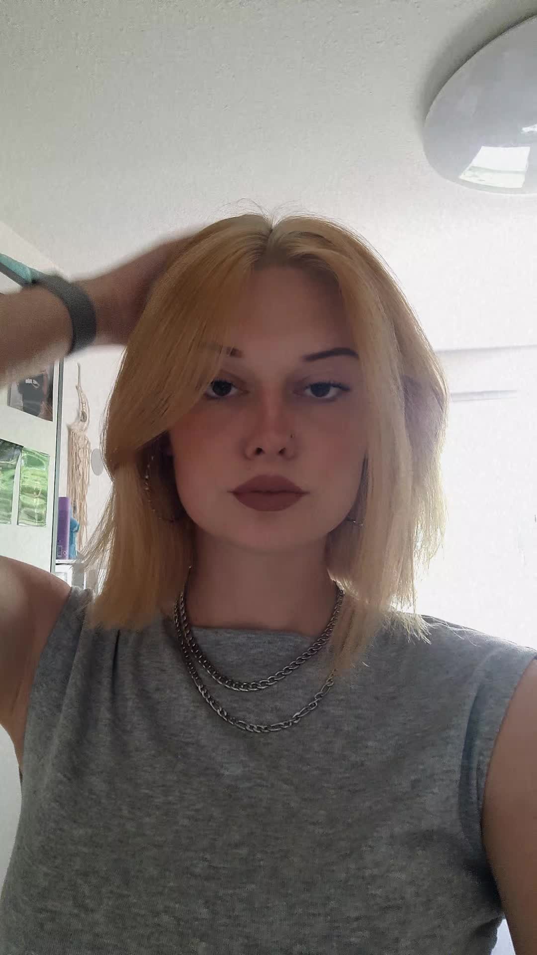 @Lara