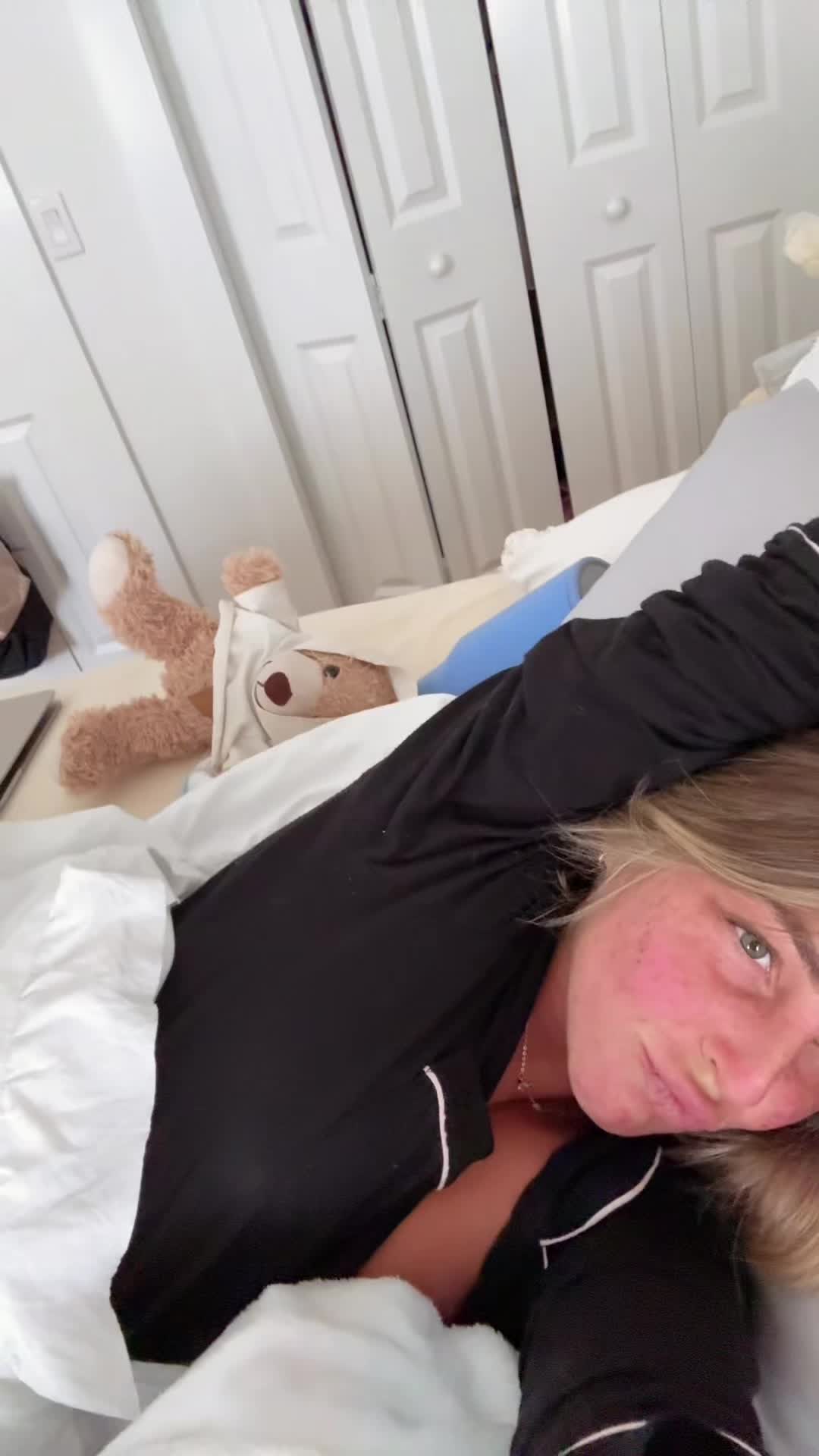 @AVA GALLO