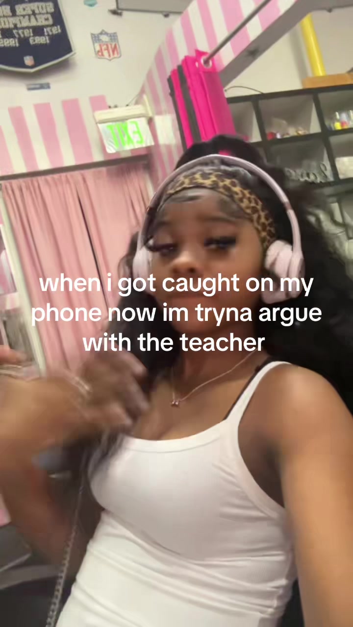 @yannalachelleee