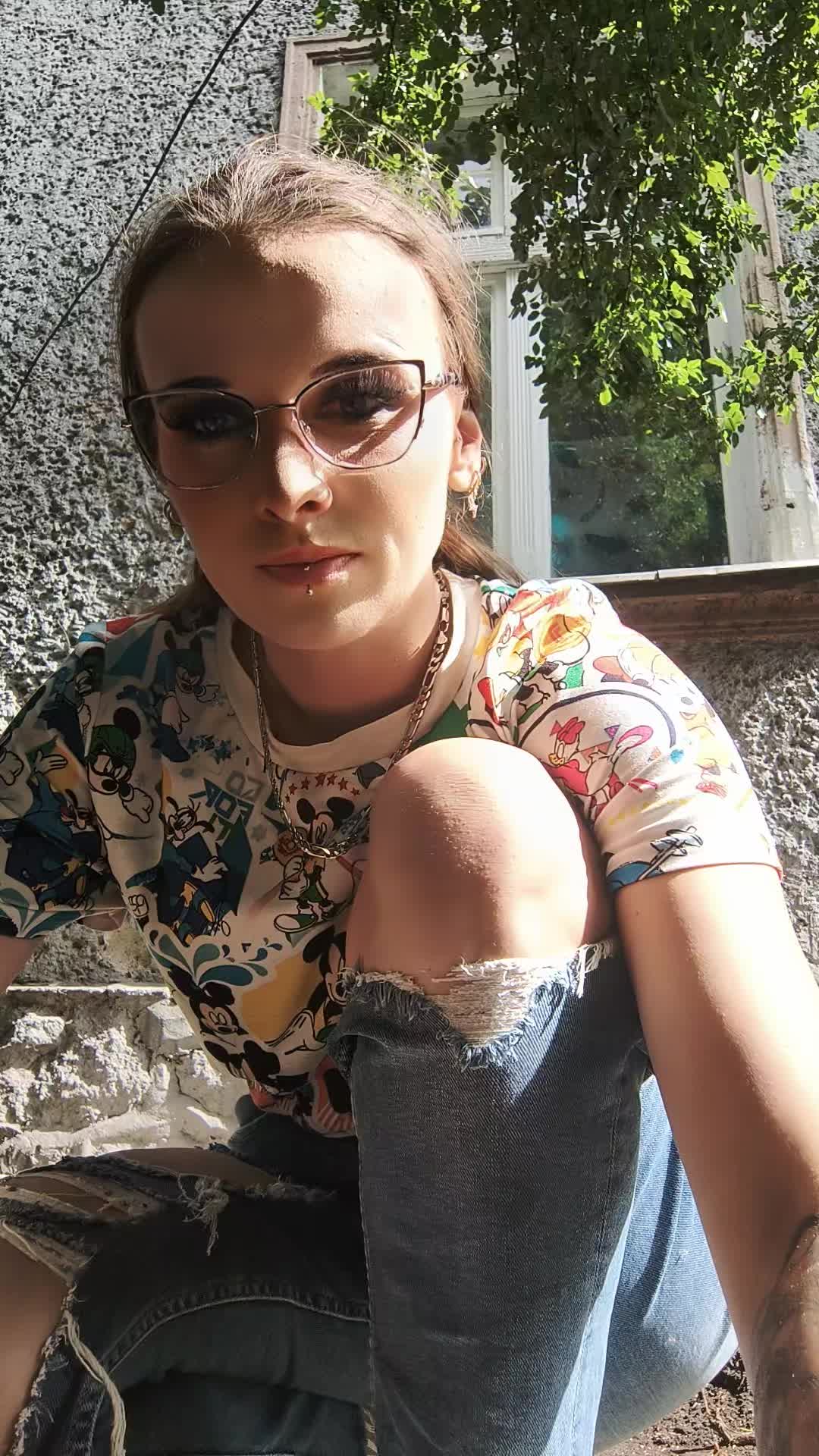 @Katrina