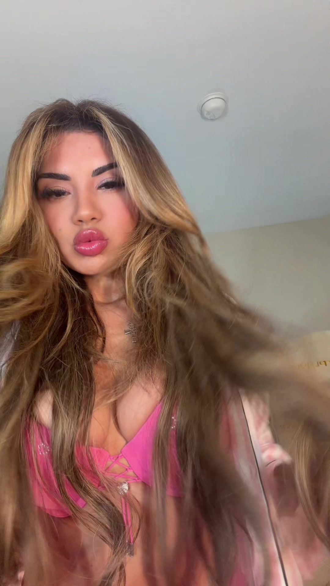@Toomuchclass_