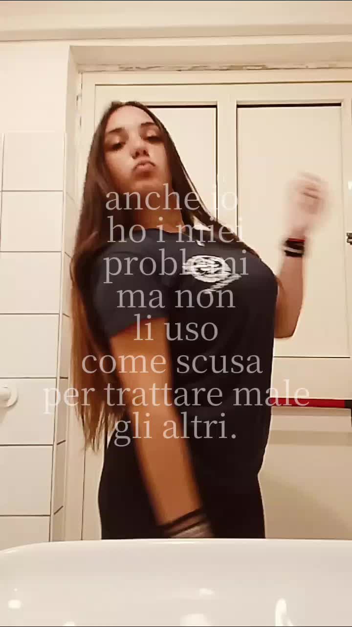 @𝕬𝖀𝕽𝕺𝕽𝕬🥀