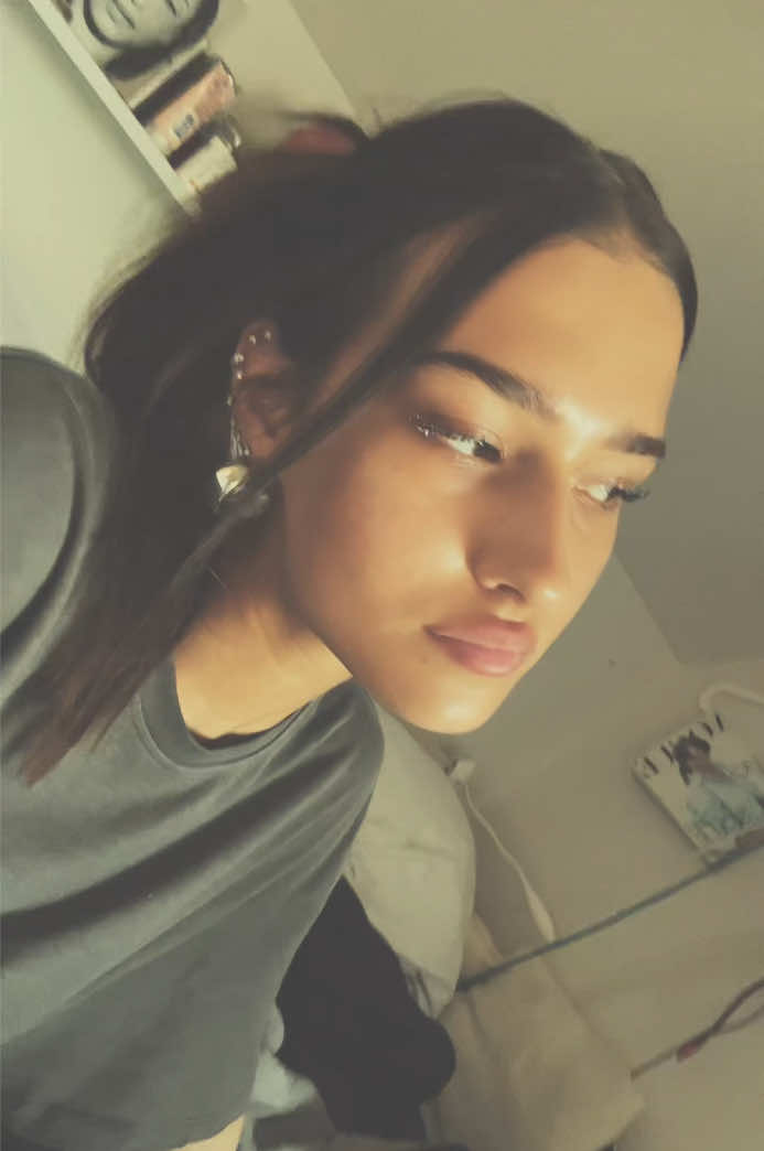 @️
