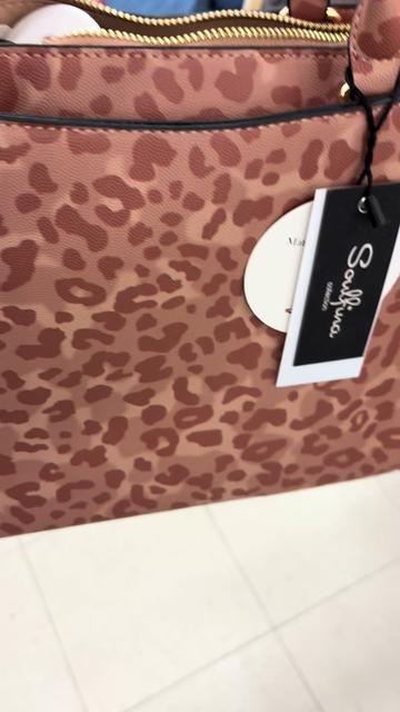 @theshoppingfren🛒🛍️👠👛👗