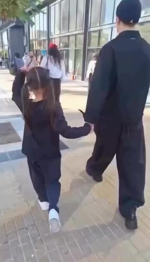 @Moly_thv_852