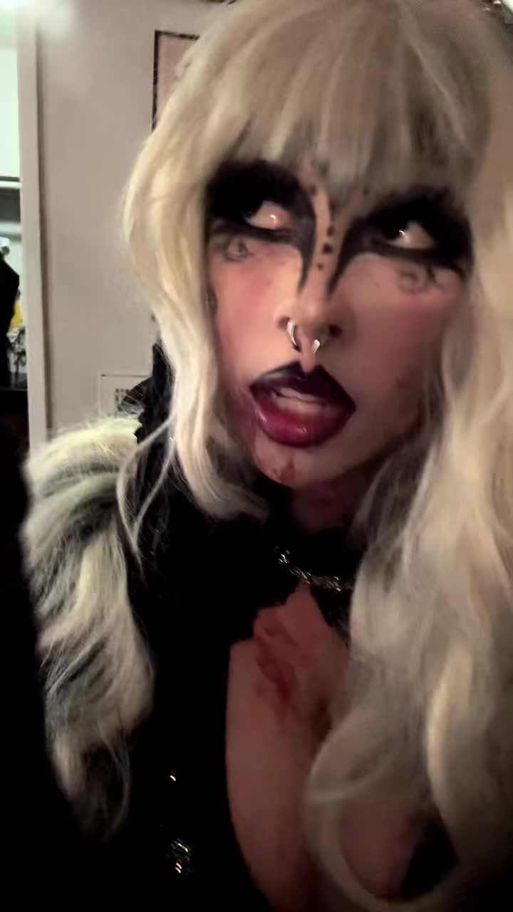 @vampiricbunny_