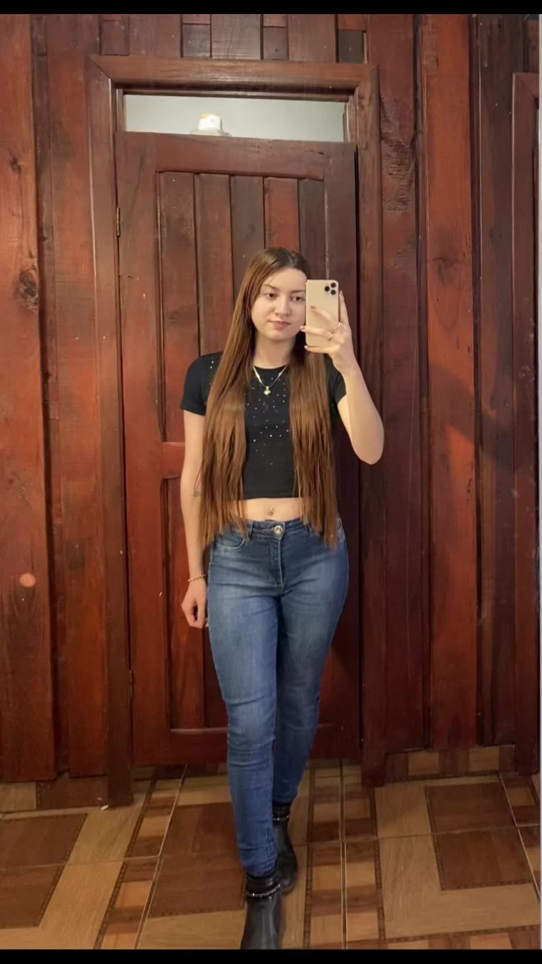 @Larih✨