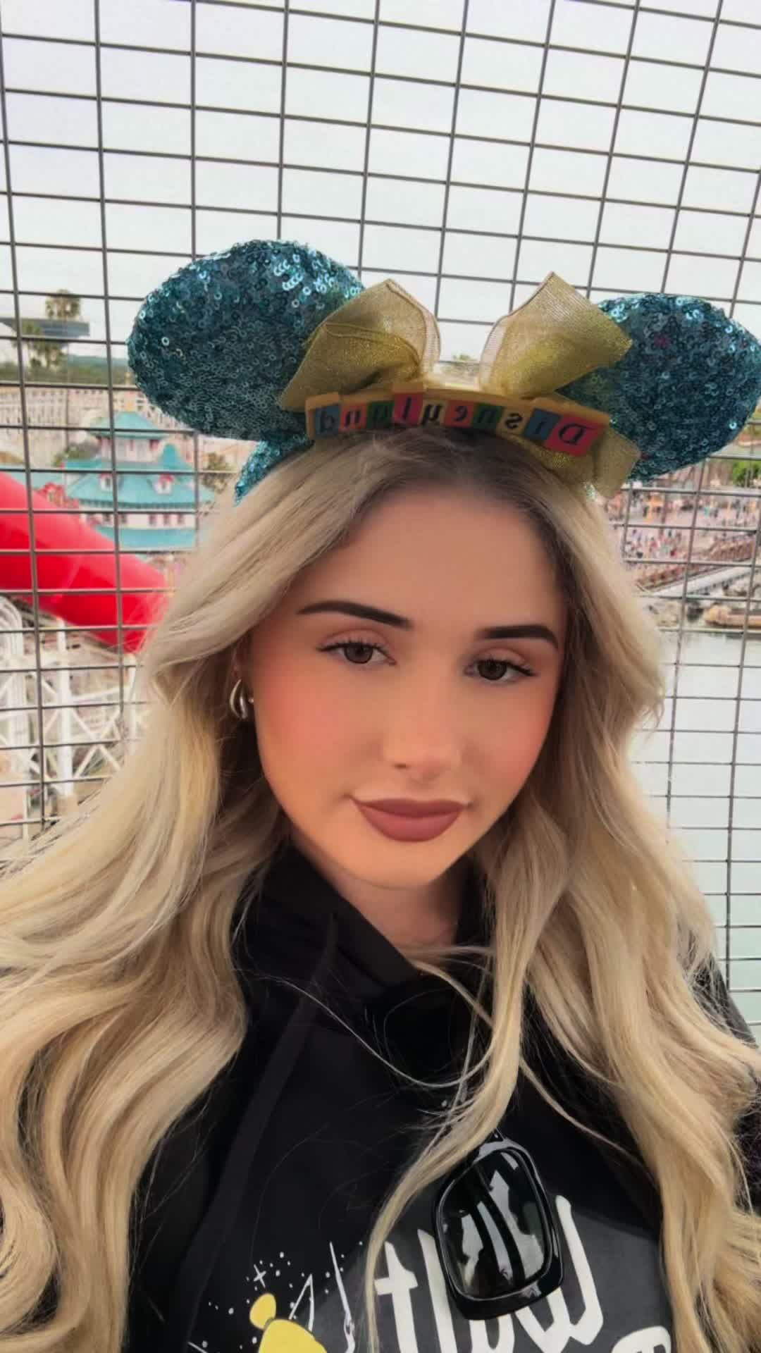 @Juliewhiteman